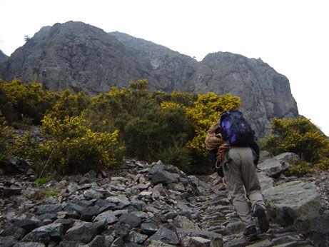 Approach to Middle Fell Buttress