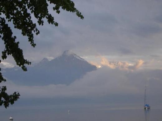 View across lake Thun